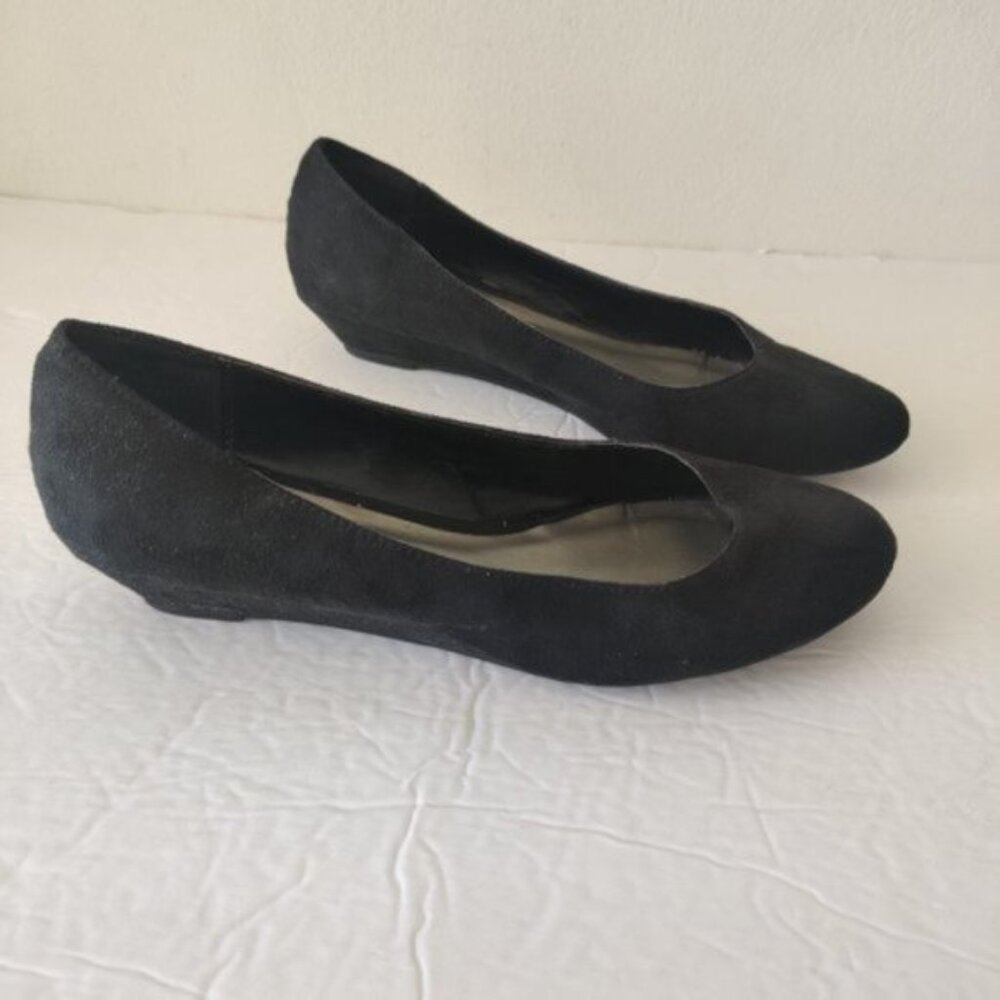 Jacklyn Smith Faux Suede Black Heel Flats Sz.9